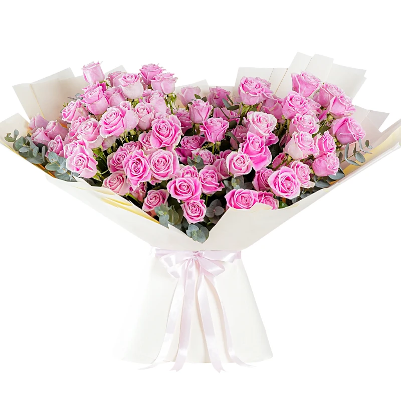 Букет из 101 нежно-розовой розы с эвкалиптом